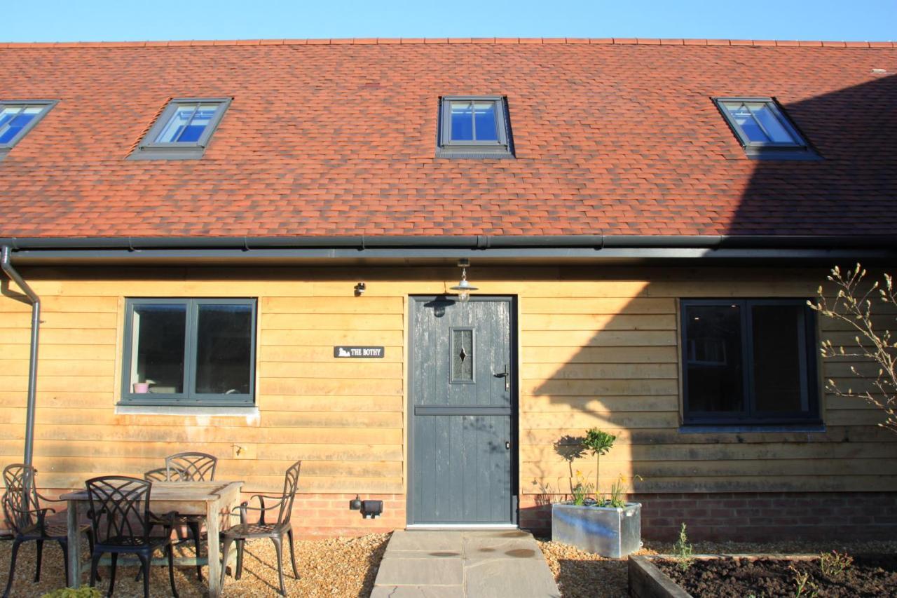 Villa Charming And Luxury Retreats On Our Farm à Billingshurst Extérieur photo